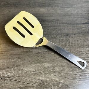 Oneida Almond Nylon Stainless Slotted Spatula Pancake Turner Flipper 10”